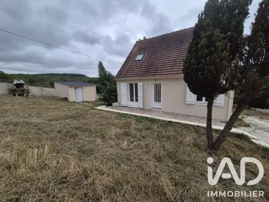 Detached house in Condé-en-Brie (02330)