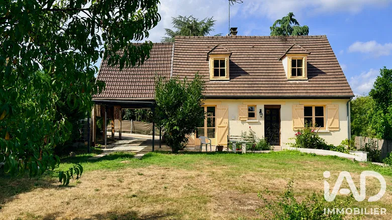 Maison 5 pièces 91 m² · à Ermenonville · 91 m² · 329 000 €