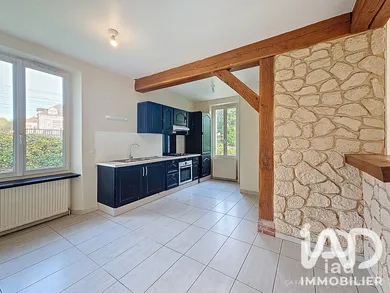 Traditional house in Saint-Julien-du-Sault (89330)