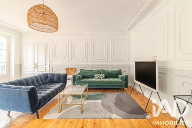 Apartment in Paris (75009)