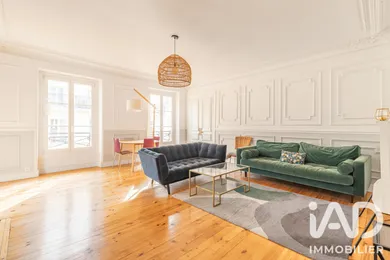 Apartment in Paris (75009)
