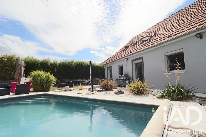 Maison 6 pièces 154 m² · à Pérignat-lès-Sarliève · 154 m² · 579 000 €