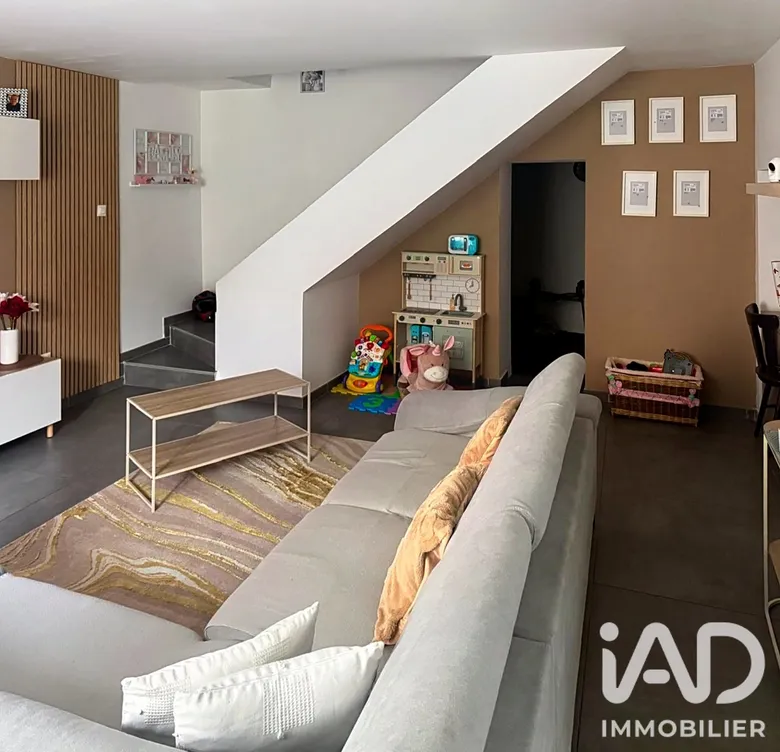 Immeuble 3 pièces 203 m² · à Maidières · 203 m² · 280 000 €