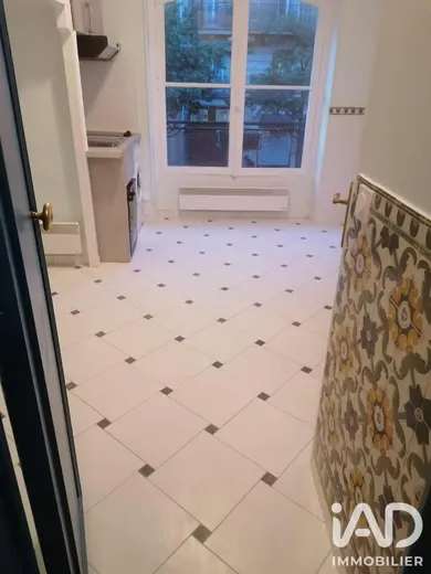 Apartment in Paris (75003)