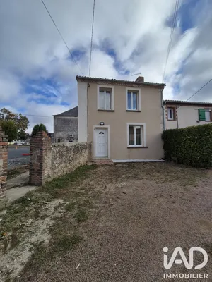 Maison de village à Saint Maurice Étusson (79150)