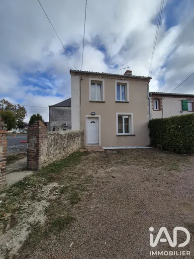 Maison de village à Saint Maurice Étusson (79150)