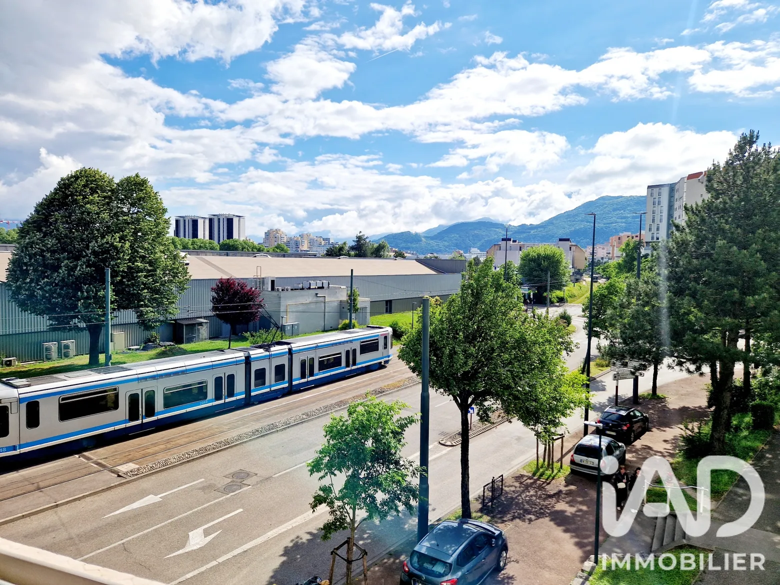 Vente appartement à Échirolles (38130) : appartement 5 pièces 80 m² - 2099349 — 2