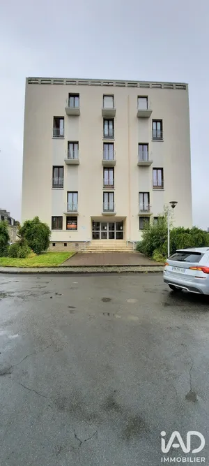 Apartment in Dinan (22100)