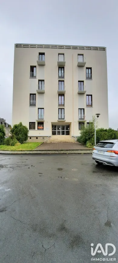 Apartment in Dinan (22100)