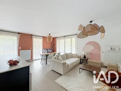 Apartment in Rueil-Malmaison (92500)