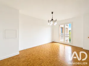 Apartment in Le Plessis-Robinson (92350)