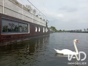Barge in Conflans-Sainte-Honorine (78700)
