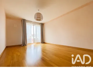 Apartment in Reims (51100)