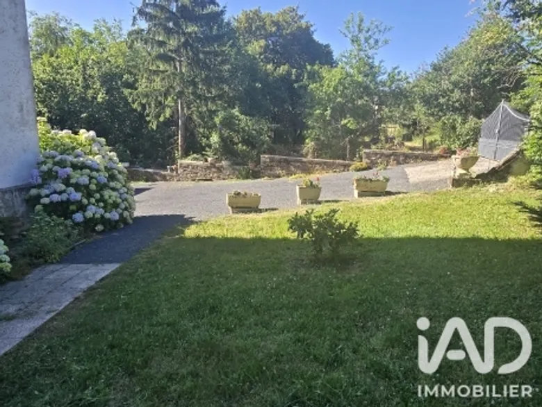 Maison 10 pièces 296 m² · à Saint-Pierre-de-Trivisy · 296 m² · 280 000 €