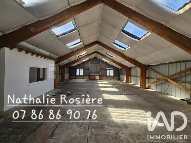 Immeuble 289 m² · à La Ferté-en-Ouche · 289 m² · 230 000 €