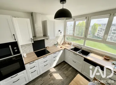 Apartment in Saint-Michel-sur-Orge (91240)