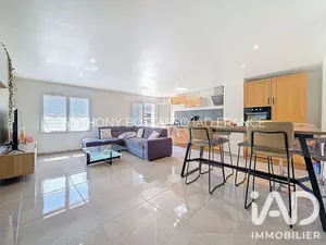 Appartement à Solliès-Pont (83210)