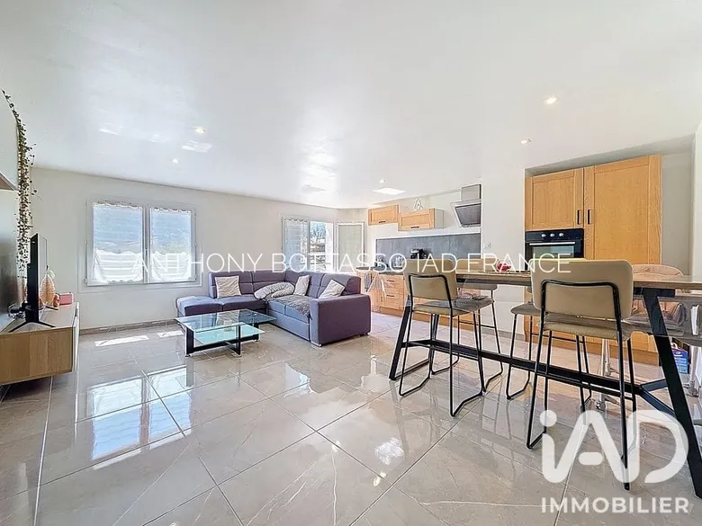 Appartement 3 pièces 64 m² · à Solliès-Pont · 64 m² · 180 000 €