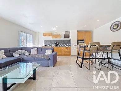 Appartement à Solliès-Pont (83210)