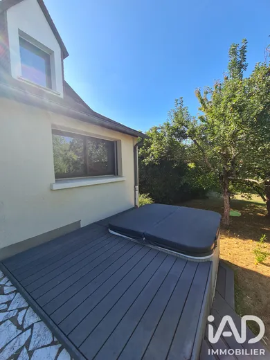 Maison d'architecte à Yvré-l'Évêque (72530)