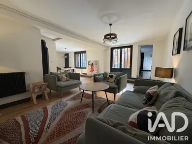 Maison de ville à Bordeaux (33300)