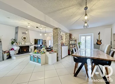 Appartement à Pontault-Combault (77340)