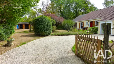 Maison traditionnelle à Moutiers-en-Puisaye (89520)