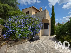 Maison à Roquebrune-sur-Argens (83520)