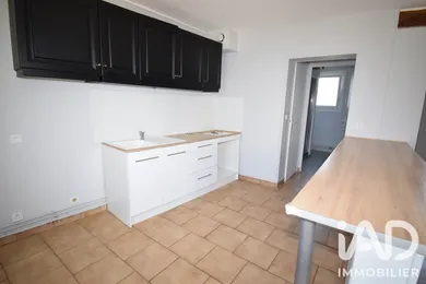 Duplex à Verneuil-l'Étang (77390)
