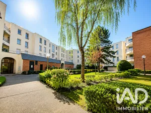 Apartment in Montigny-le-Bretonneux (78180)
