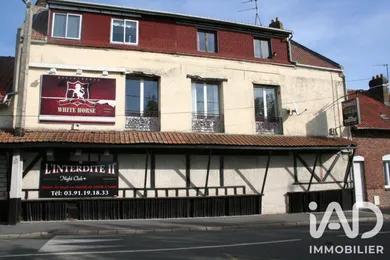 Building in Écurie (62223)