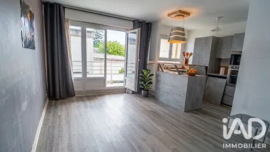 Apartment in Palaiseau (91120)