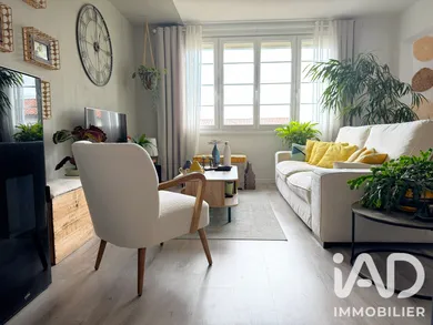 Detached house in La Châtaigneraie (85120)