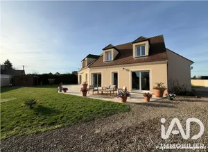 Architectural house in Vergigny (89600)