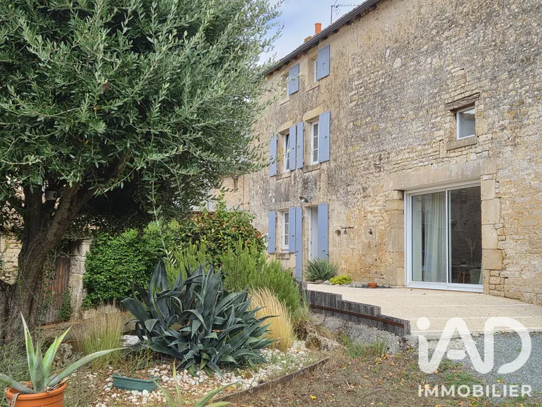 Maison 6 pièces 146 m² · à Celles-sur-Belle · 146 m² · 234 000 €