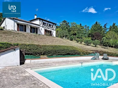 Traditional house in Lupiac (32290)