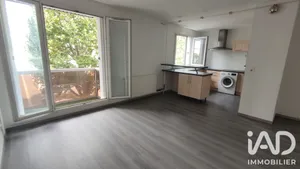 Apartment in Reims (51100)
