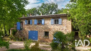 Domaine à Cotignac (83570)