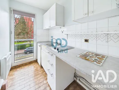 Apartment in Montrouge (92120)