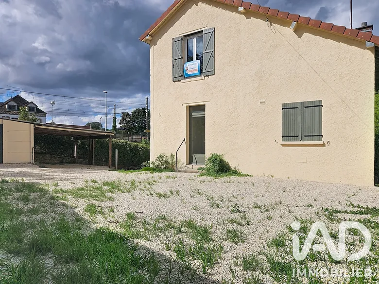 Maison 3 pièces 75 m² · à Saint-Julien-du-Sault · 74,5 m² · 115 000 €