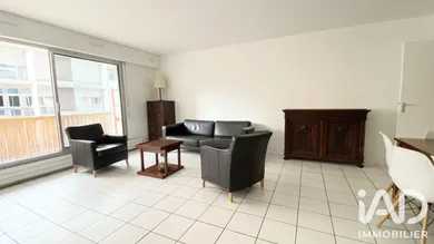 Apartment in Paris (75020)