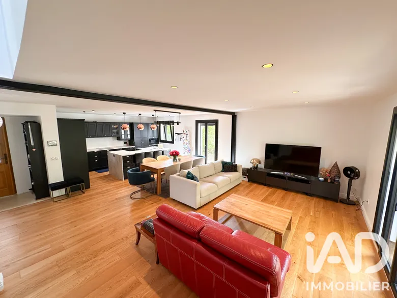 Maison 6 pièces 190 m² · à Rubelles · 190 m² · 470 000 €