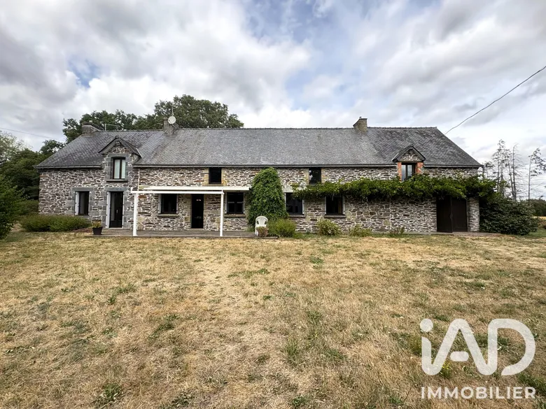 Maison 7 pièces 183 m² · à Monteneuf · 183 m² · 338 000 €