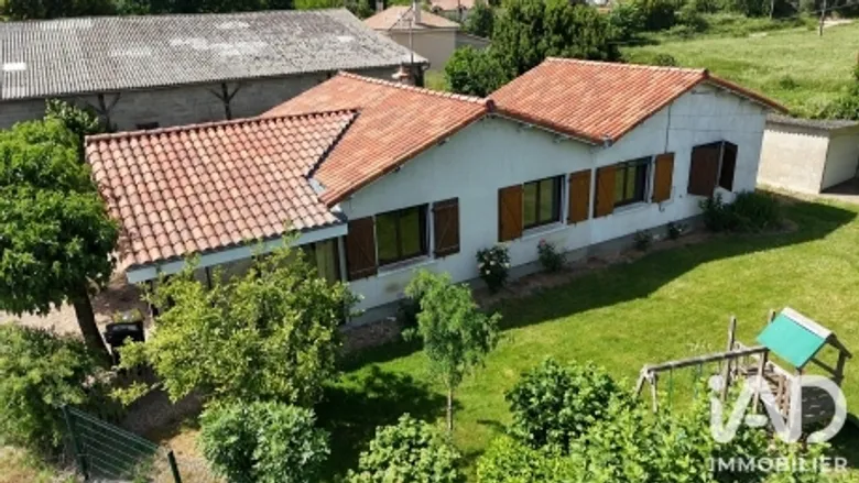 Maison 6 pièces 112 m² · à La Chapelle-Bâton · 112 m² · 124 000 €