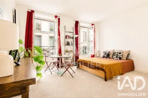 Apartment in Paris (75006)