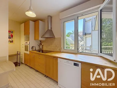 Apartment in Orsay (91400)