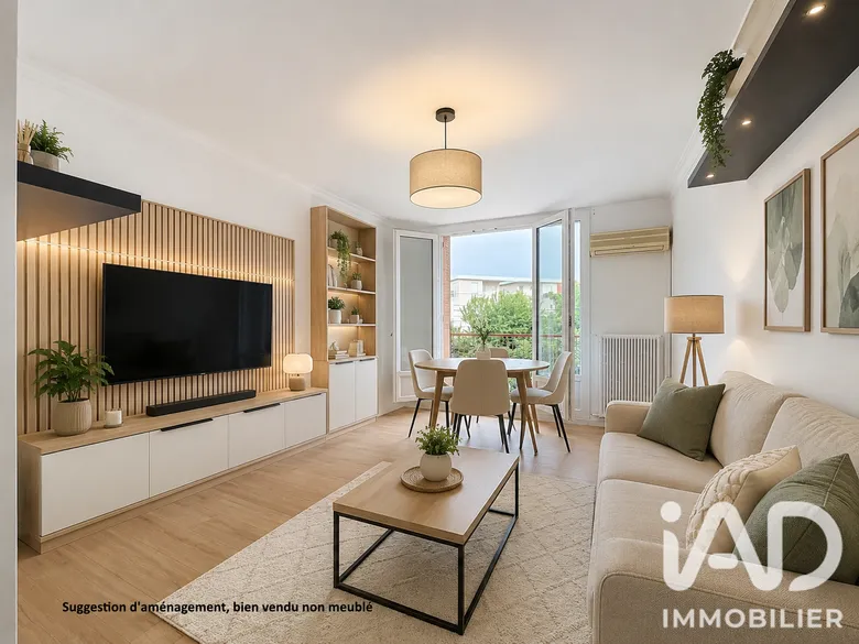 Appartement 4 pièces 67 m² · à Échirolles · 66,5 m² · 106 000 €