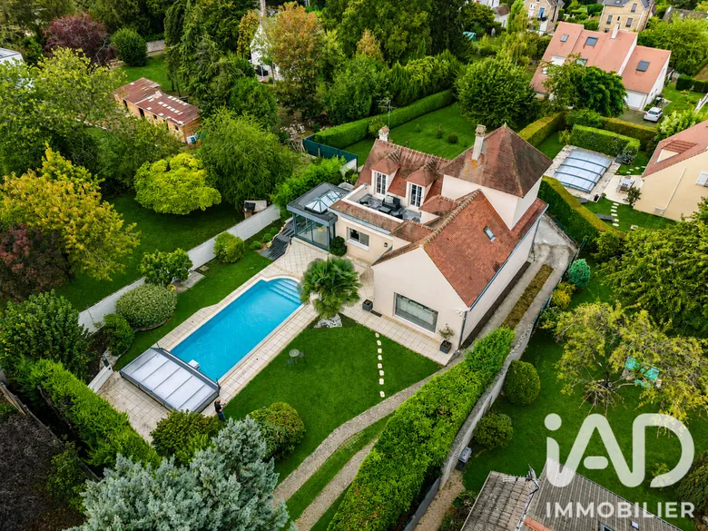 Maison 8 pièces 173 m² · à Coupvray · 173 m² · 793 000 €