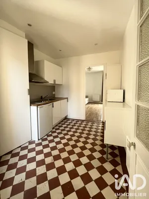 Apartment in Paris (75015)