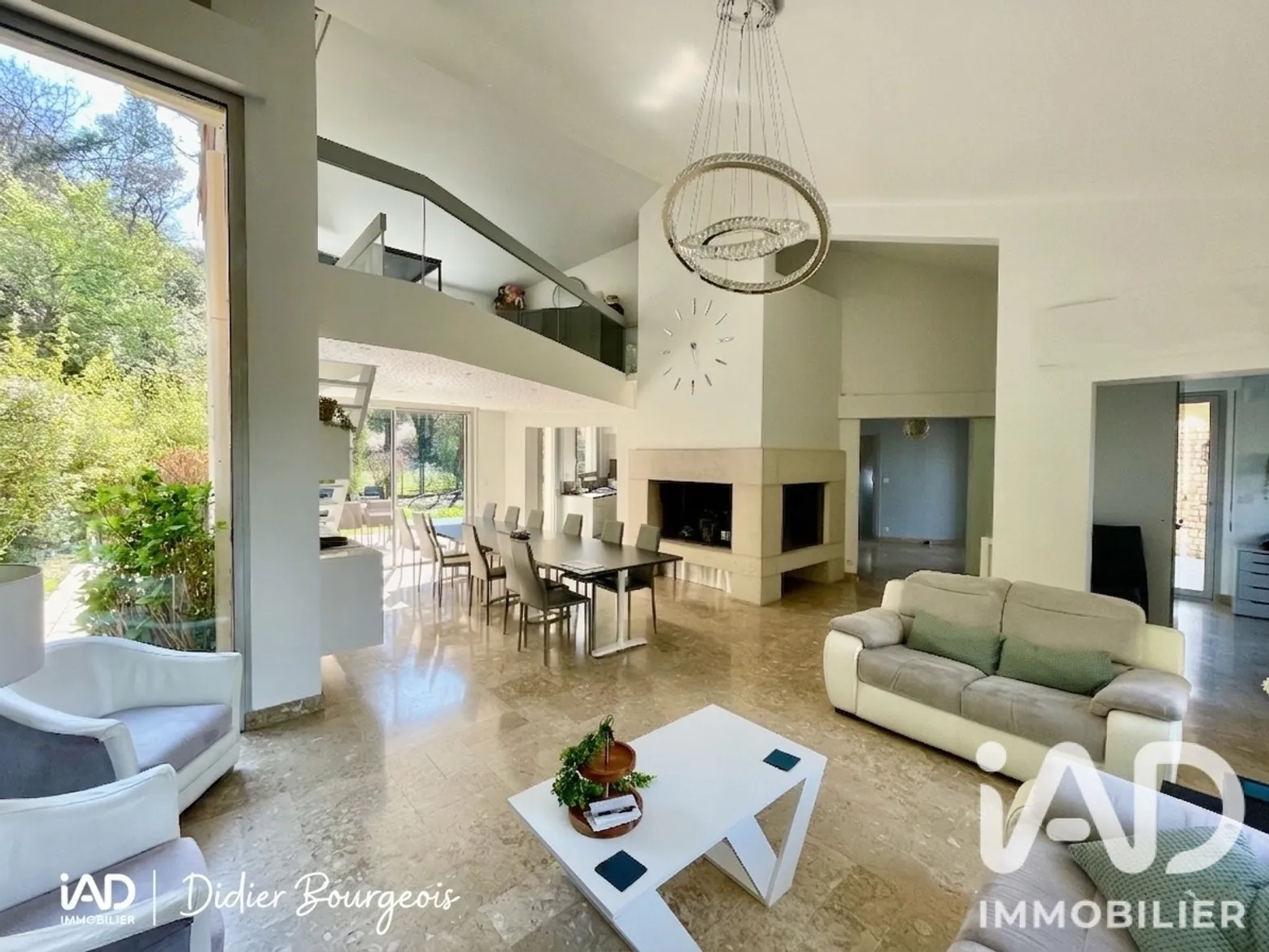 Vente maison à Loriol-sur-Drôme (26270) : maison d'architecte 7 pièces 169 m² - 2100308 — 2